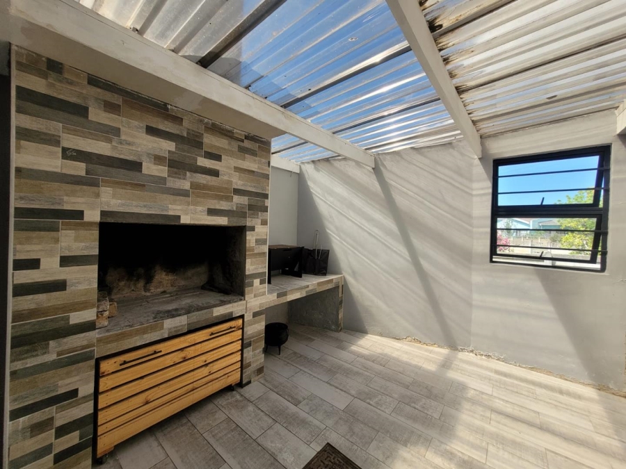 3 Bedroom Property for Sale in Levallia Western Cape